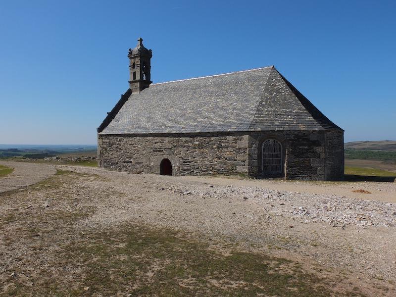 la chapelle Saint-Michel-de-Brasparts dans le Finistère