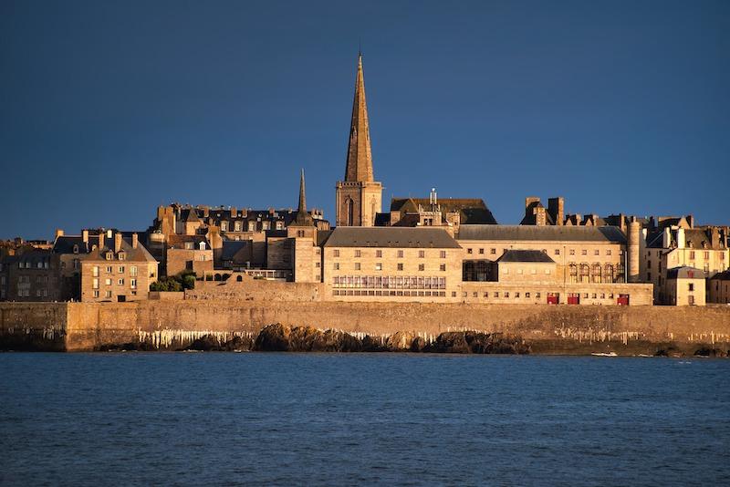 Saint-Malo intra-muros location de van aménagé